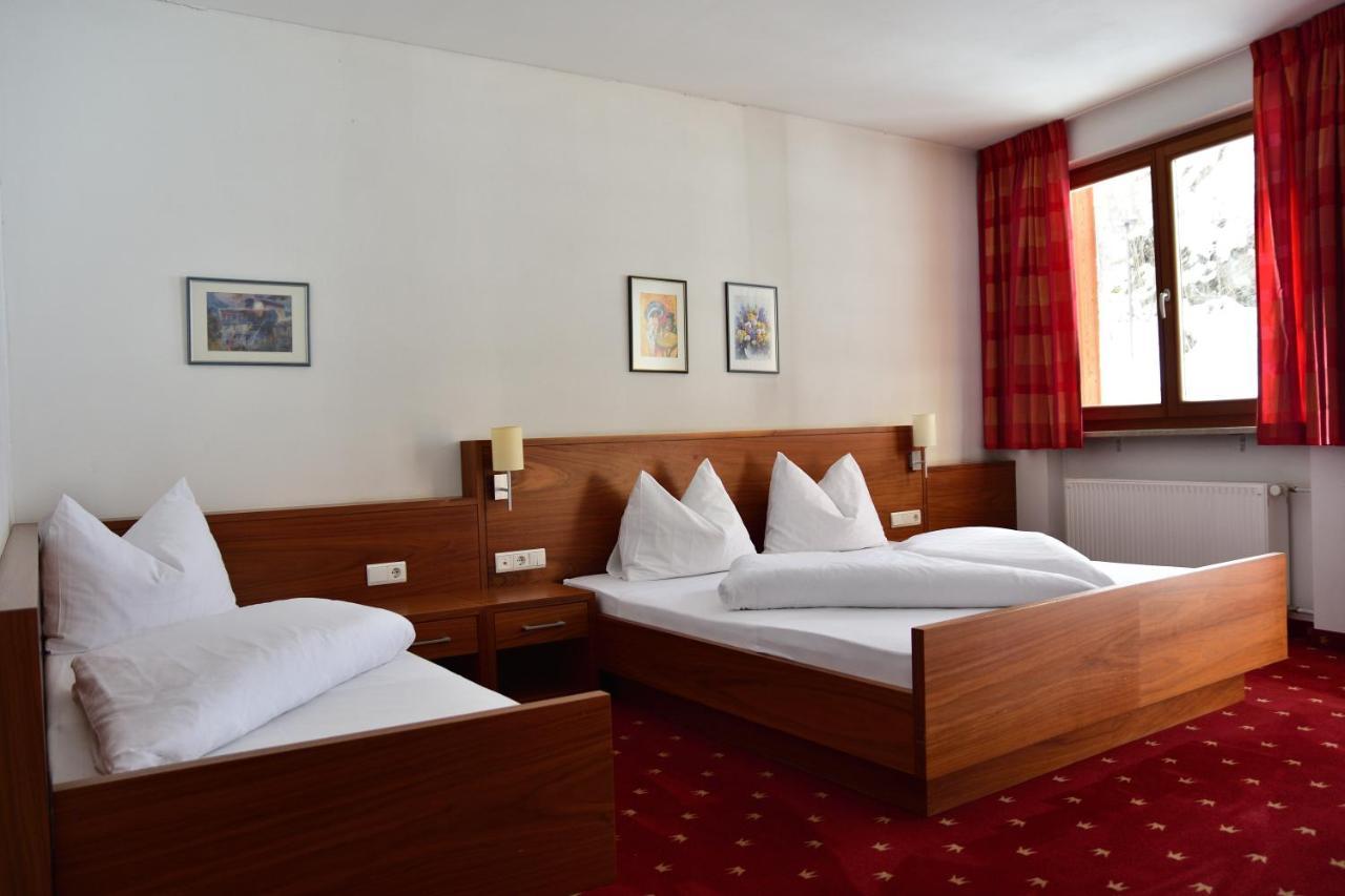 Hotel Krone Brunico Luaran gambar