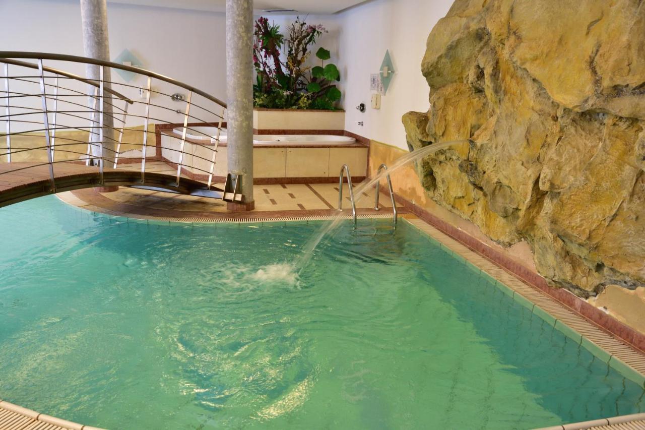 Hotel Krone Brunico Luaran gambar